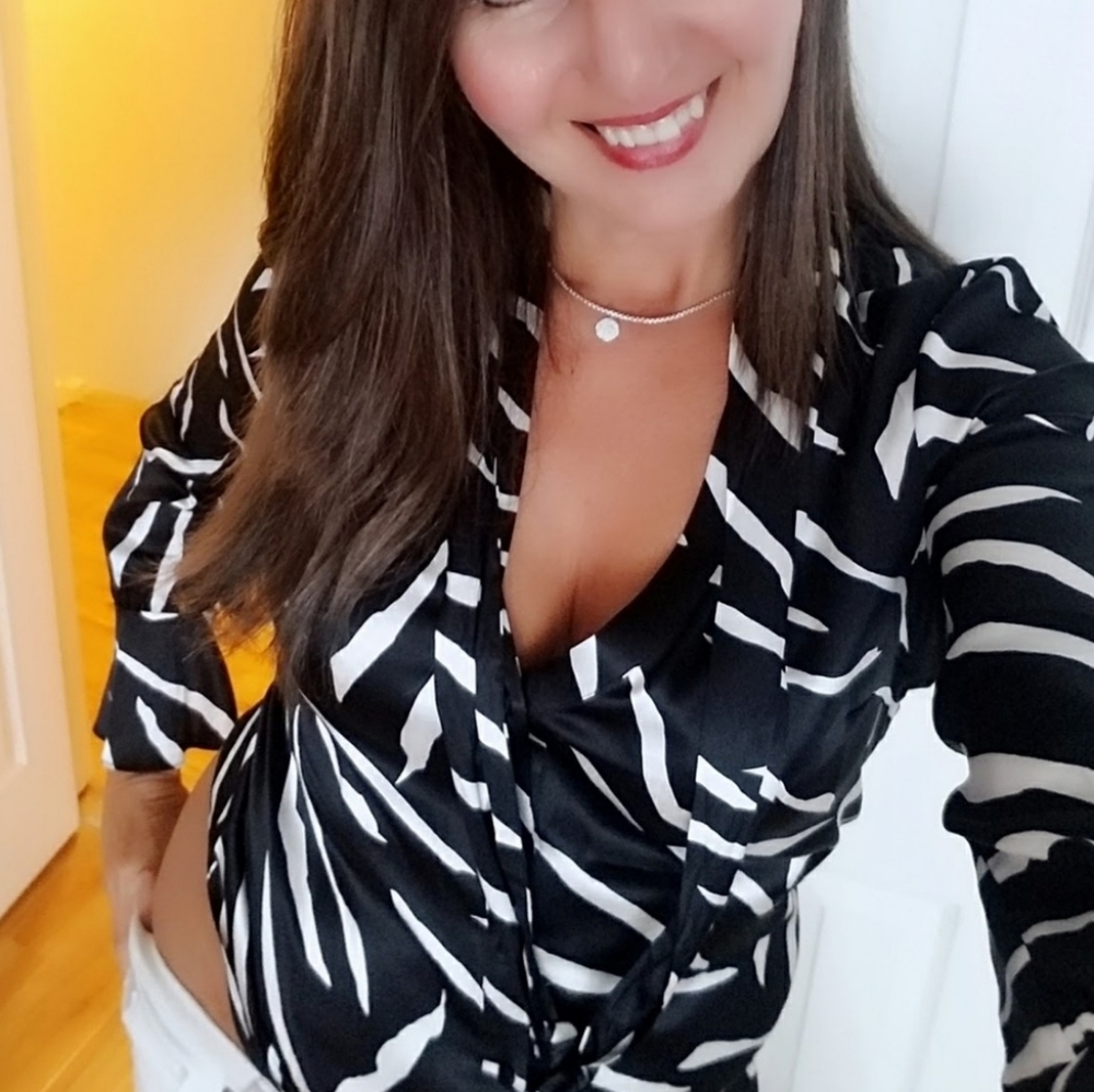 XS BEBE Silk blouse